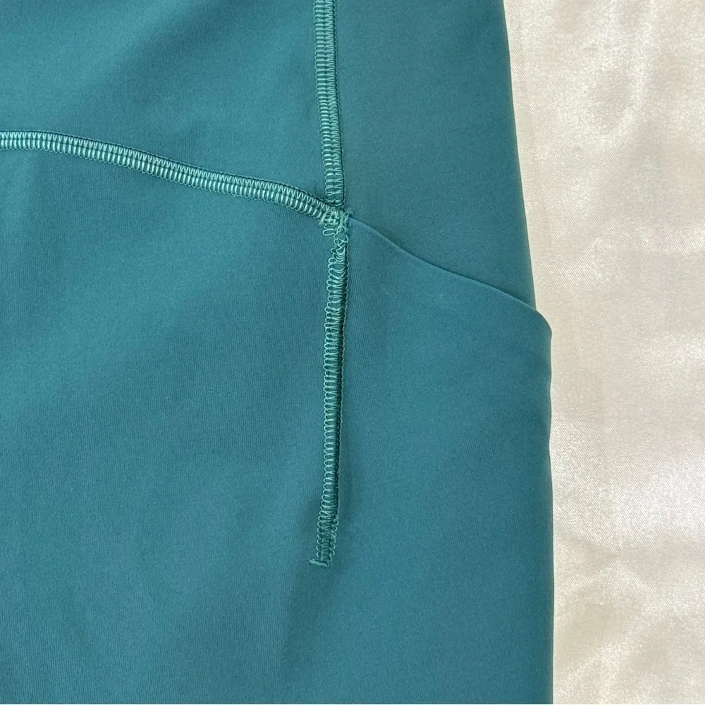 Lululemon Swift Speed High-Rise Tight 25” Leggings Teal Lagoon Size 4 Pilates